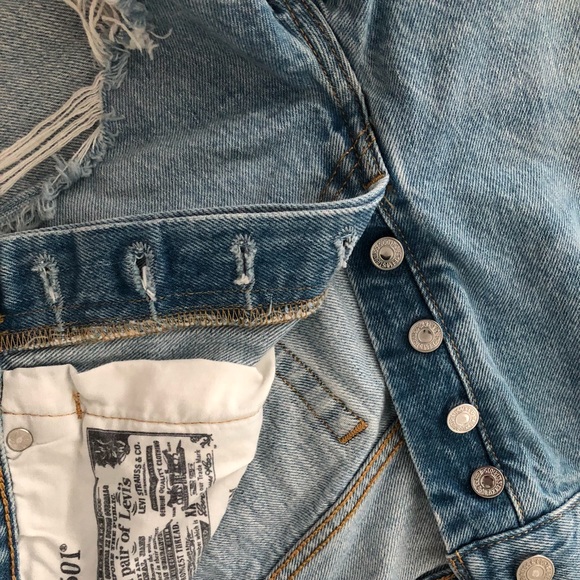 Levi’s Premium Jean Cutoffs - Picture 5 of 10